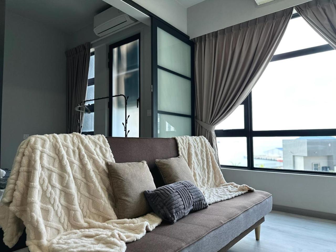 Jesselton Quay Sea & Pool View For 6 Pax Kota Kinabalu Exterior foto